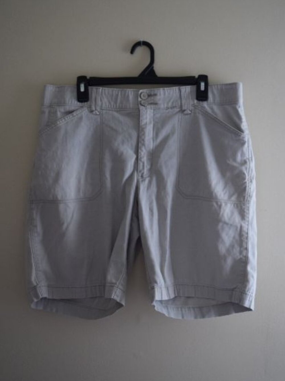 LEE Comfort Waistband Beige Bermuda Shorts Size 16